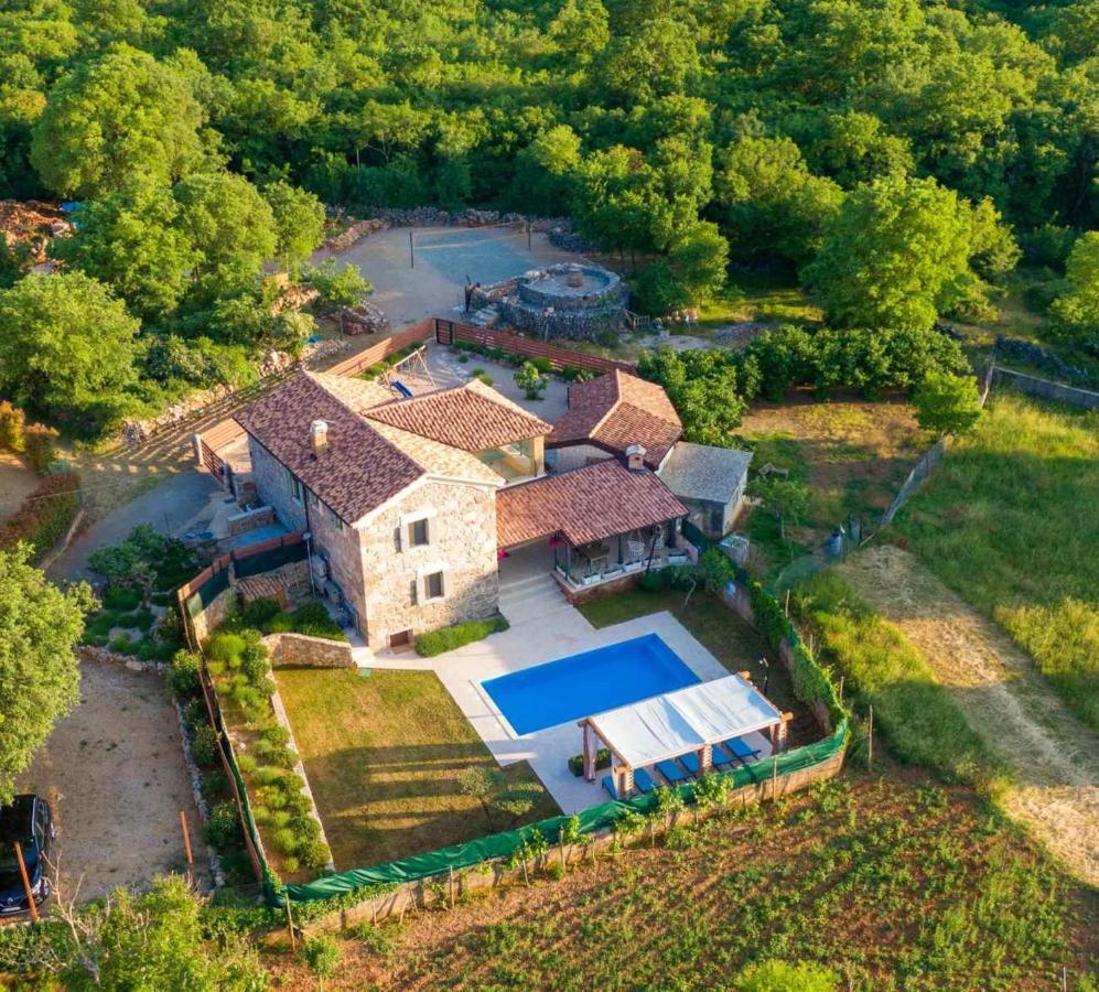 Villa Campiello Heated Pool Vrbnik (Primorje-Gorski Kotar)
